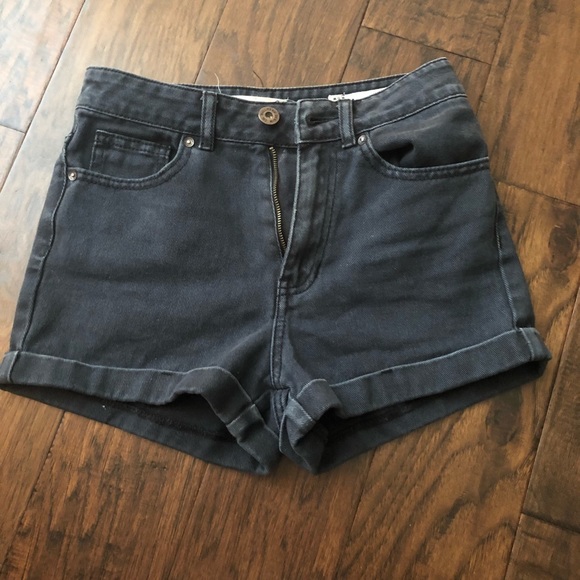 bullhead mom shorts